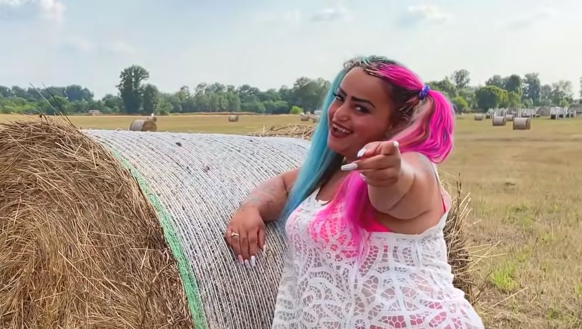 Itt a videó, amin Varga Irén a Titanic főcímdalát énekli: szerinted melyik a jobb, ez vagy az eredeti?